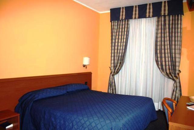 Hotel Tre Denti Cantalupa Ngoại thất bức ảnh